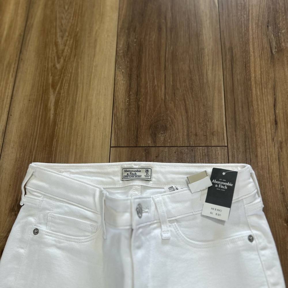 Abercrombie & Fitch women’s white Harper super skinny jeans size 26/2s NWT - Picture 3 of 4